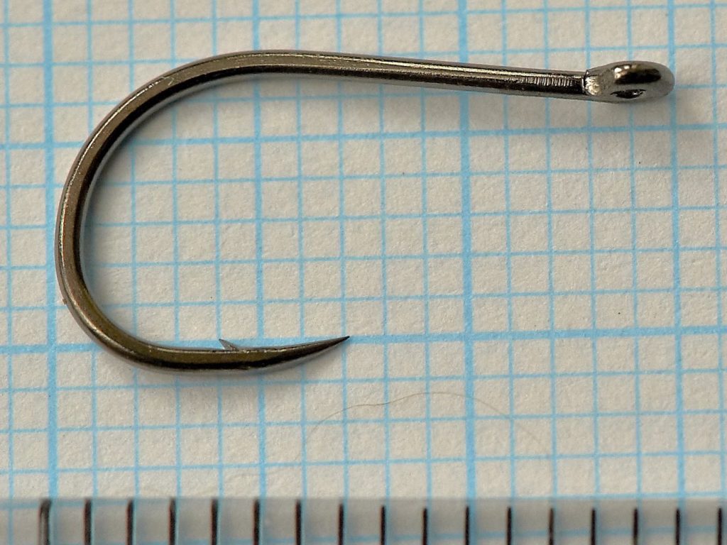 Owner 50355 CHINU # 4 tube fly hook